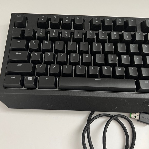 Razer BlackWidow Wired Gaming Mechanical Green Switch Keyboard Keyboard - Black - Picture 2 of 6